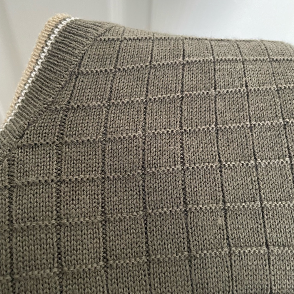 Gerald Austin of Bond Street Olive V-Neck Sweater Vest Wool Blend Sz Large - Picture 7 of 7